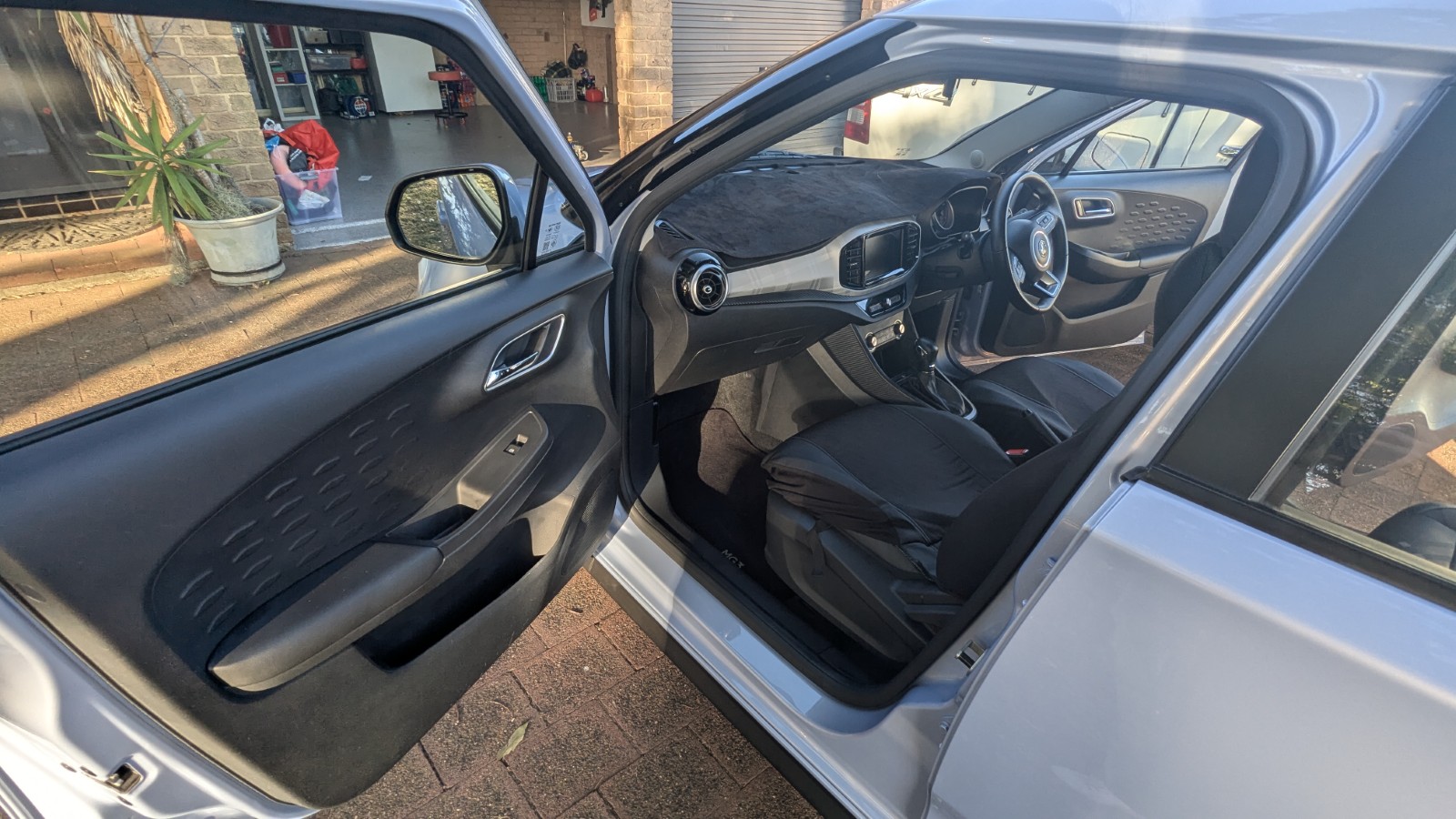 MG front left door trim after detail